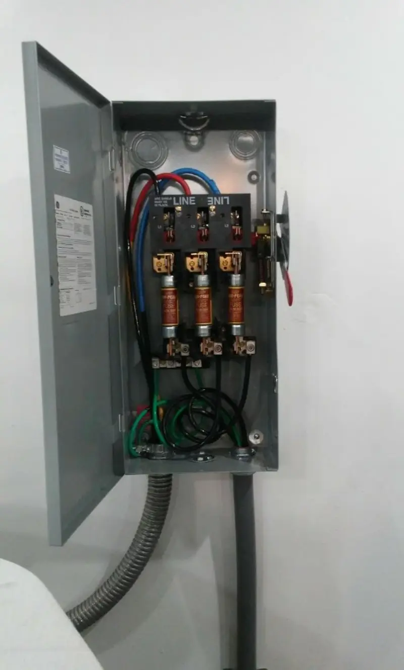 Three-phase disconnect switch installed for Smoke Detector Installation in Evansville